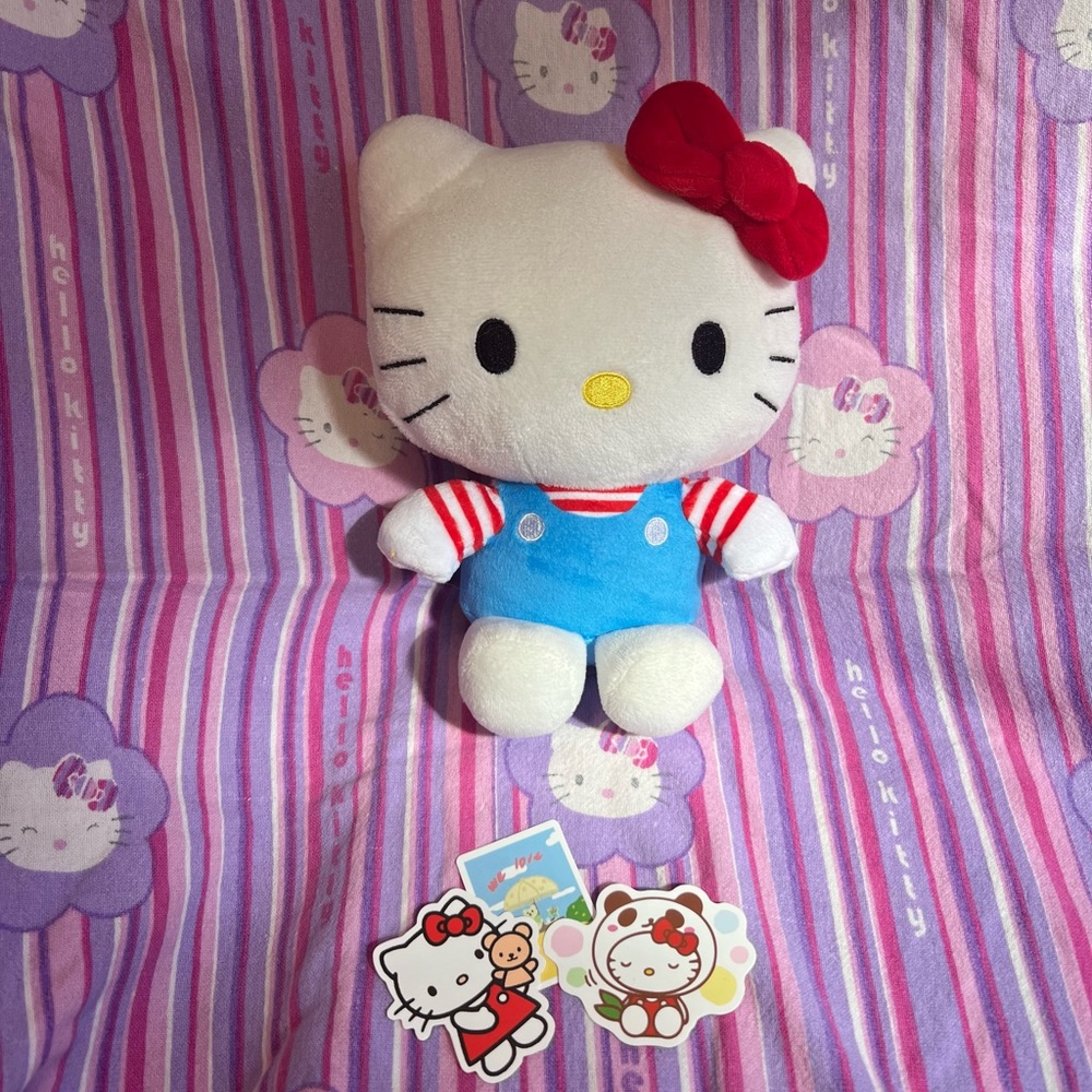 Hello kitty plush 7 inches tall